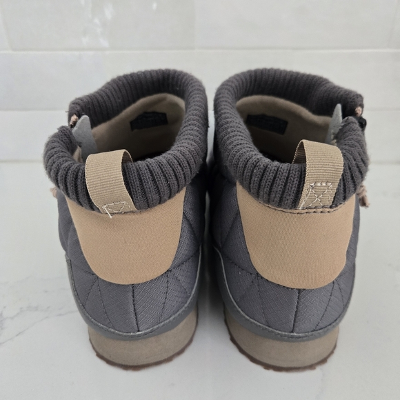 NWOT Teva Re Ember Mid Quilted Puffer Boots Ankle Bootie Zip Gray Tan Size 9 - Picture 4 of 8